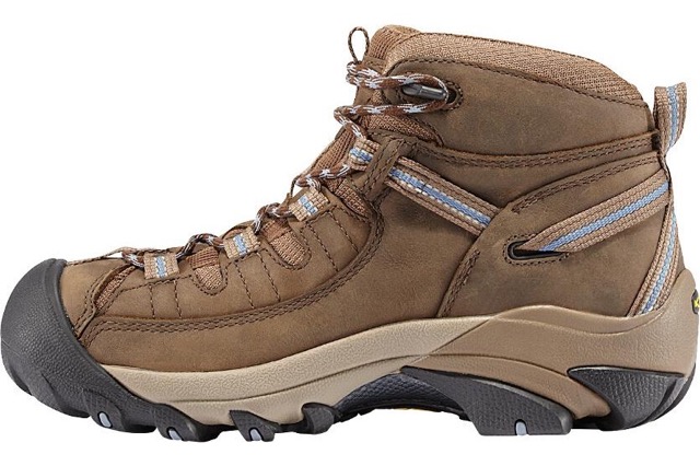 hiking boots for flat feet womens